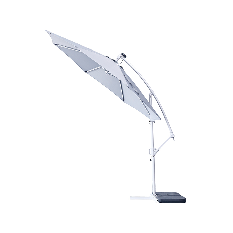 De residencial a comercial: usos versátiles de paraguas de plátano en voladizo